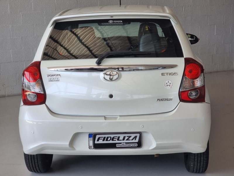 ETIOS 1.5 PLATINUM 16V FLEX 4P AUTOMÁTICO - 2019 - FARROUPILHA