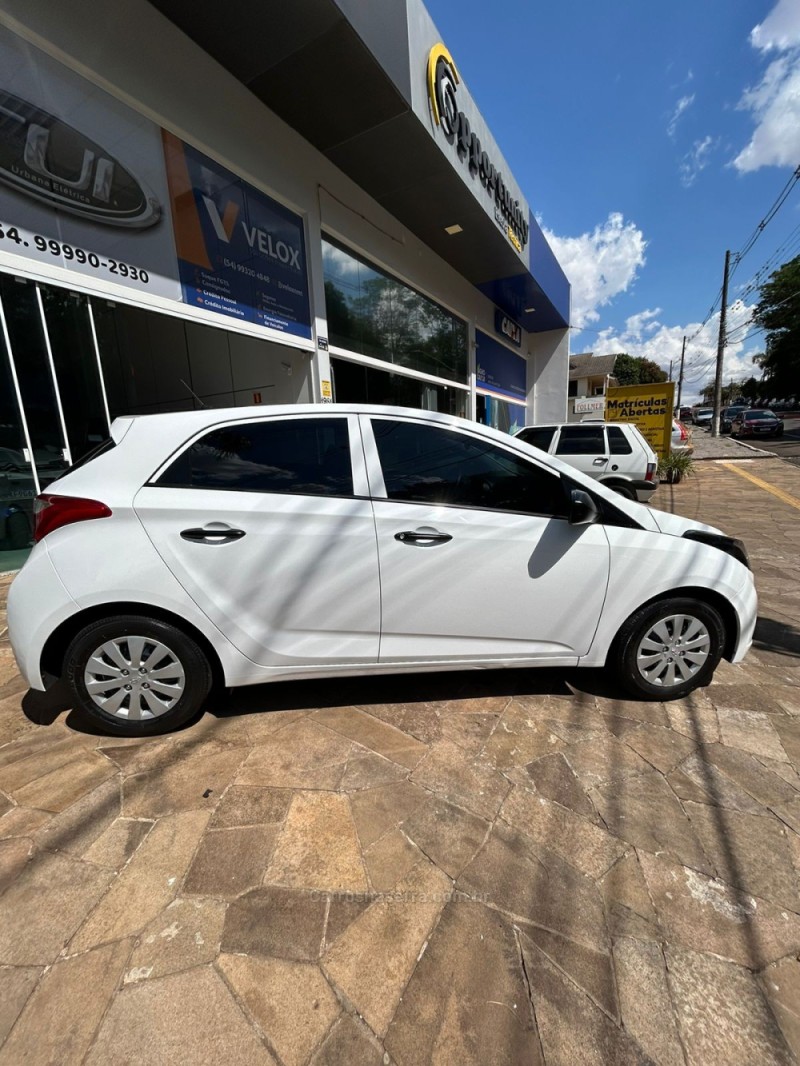 HB20 1.0 COMFORT 12V FLEX 4P MANUAL - 2015 - NãO-ME-TOQUE