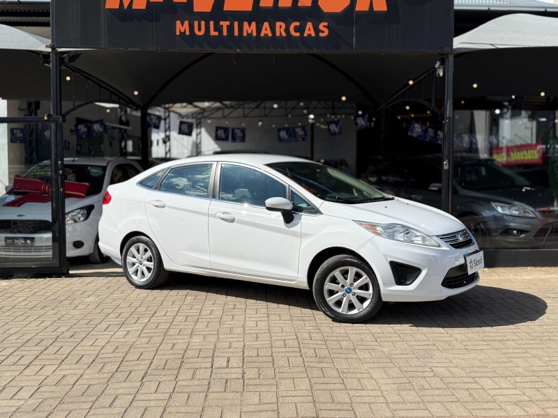 FIESTA 1.6 SE SEDAN 16V FLEX 4P MANUAL - 2011 - LAGOA VERMELHA