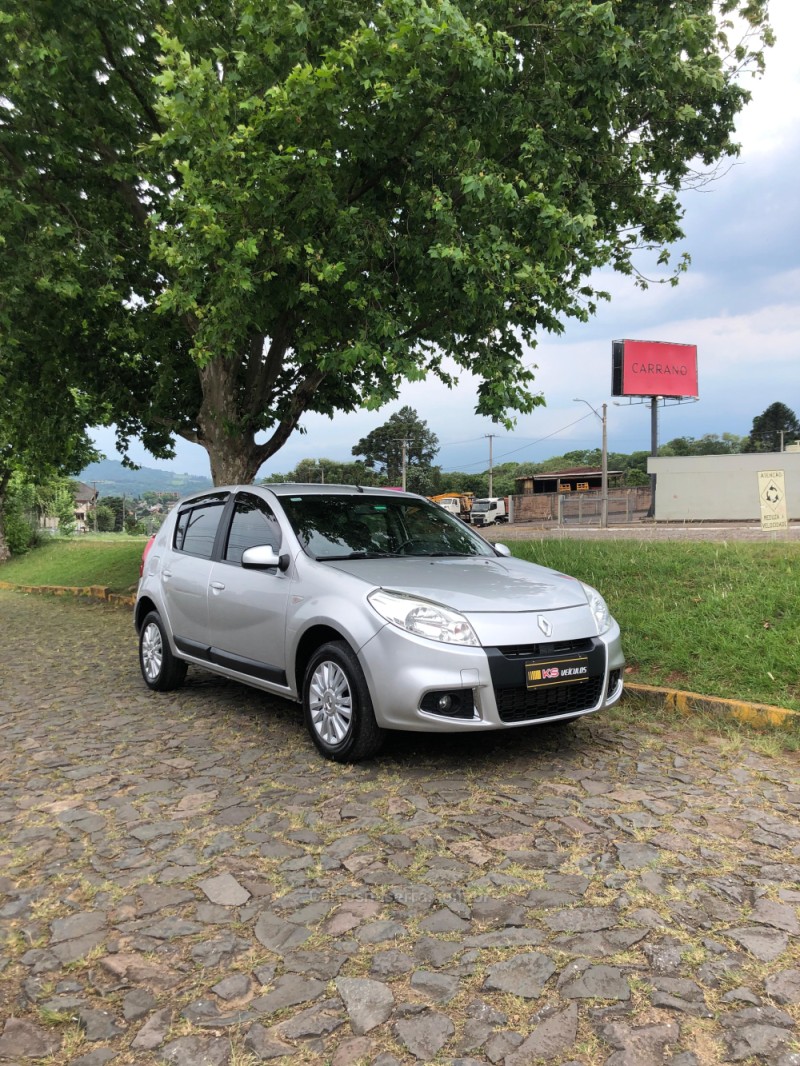 SANDERO 1.6 PRIVILÉGE 8V FLEX 4P MANUAL - 2012 - DOIS IRMãOS