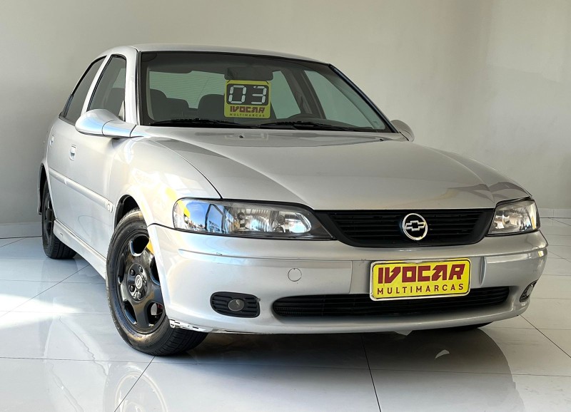 VECTRA 2.0 MPFI GL 8V GASOLINA 4P MANUAL - 2003 - VACARIA