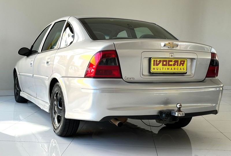 VECTRA 2.0 MPFI GL 8V GASOLINA 4P MANUAL - 2003 - VACARIA