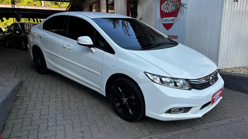 civic 1.8 lxs 16v flex 4p automatico 2014 tres coroas