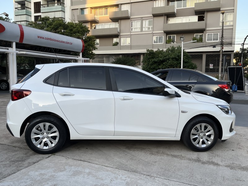 ONIX 1.0 LT 12V FLEX 4P MANUAL - 2020 - CAXIAS DO SUL