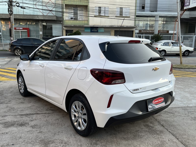 ONIX 1.0 LT 12V FLEX 4P MANUAL - 2020 - CAXIAS DO SUL