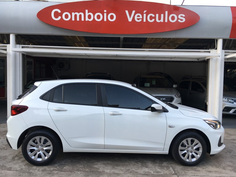 ONIX 1.0 LT 12V FLEX 4P MANUAL - 2020 - CAXIAS DO SUL