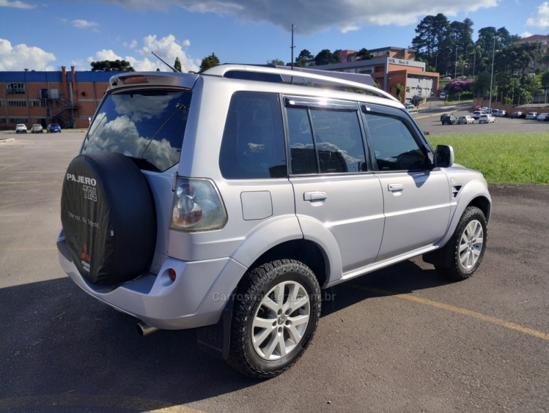 PAJERO TR4 2.0 4X4 16V 131CV GASOLINA 4P MANUAL - 2012 - CAXIAS DO SUL