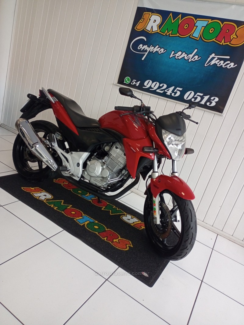 cb 300r  2015 caxias do sul