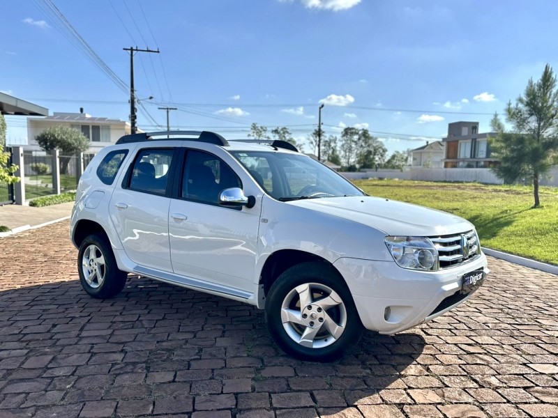 duster 2.0 dynamique 4x2 16v flex 4p automatico 2014 lajeado