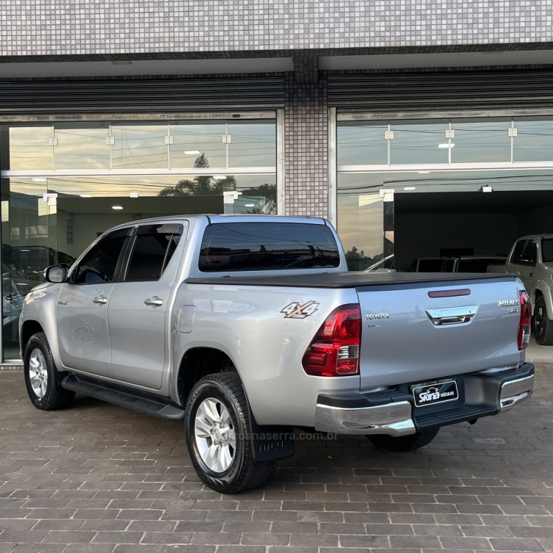 HILUX 2.8 SRV 4X4 CD 16V DIESEL 4P AUTOMÁTICO - 2017 - VACARIA