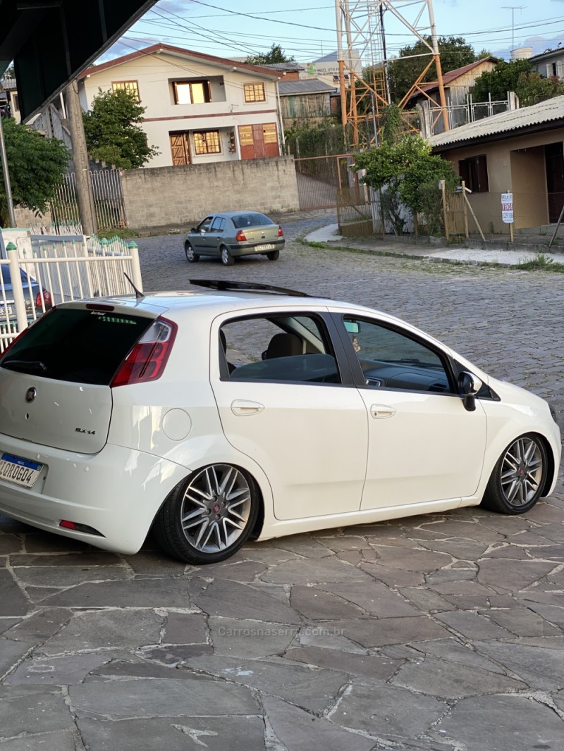 PUNTO 1.4 ELX 8V FLEX 4P MANUAL - 2010 - CAXIAS DO SUL