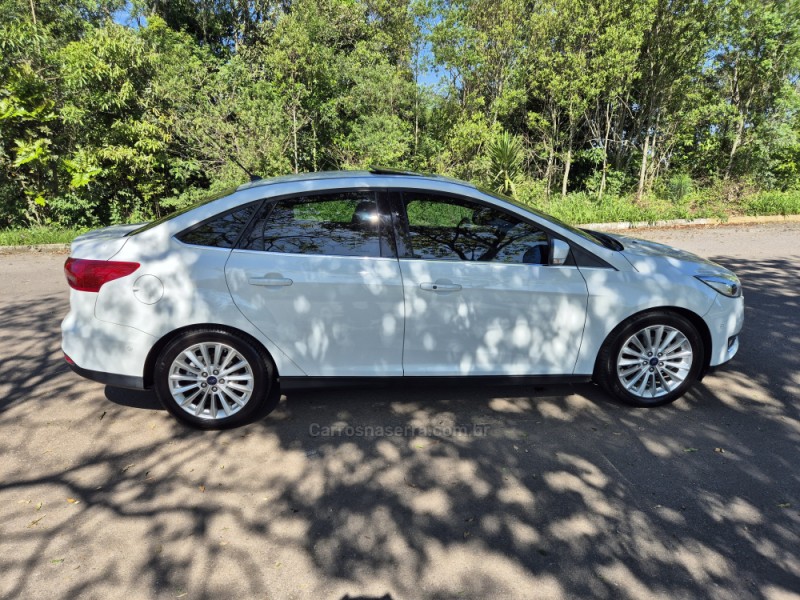 FOCUS 2.0 TITANIUM PLUS SEDAN 16V FLEX 4P AUTOMÁTICO - 2016 - BENTO GONçALVES