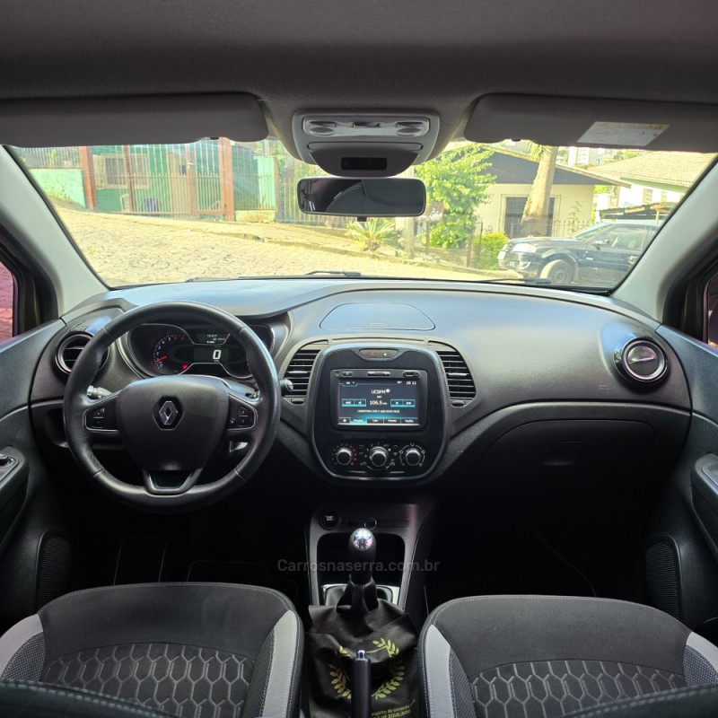 CAPTUR 1.6 16V SCE FLEX ZEN MANUAL - 2018 - CAXIAS DO SUL