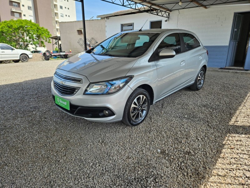 ONIX 1.4 MPFI LTZ 8V FLEX 4P MANUAL - 2015 - VERANóPOLIS