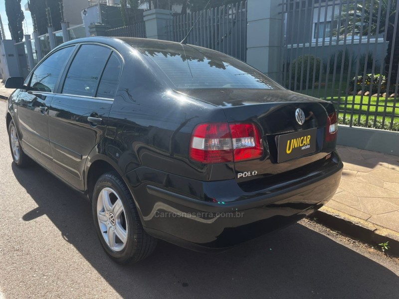 POLO 1.6 MI 8V TOTAL FLEX 4P MANUAL - 2006 - PASSO FUNDO