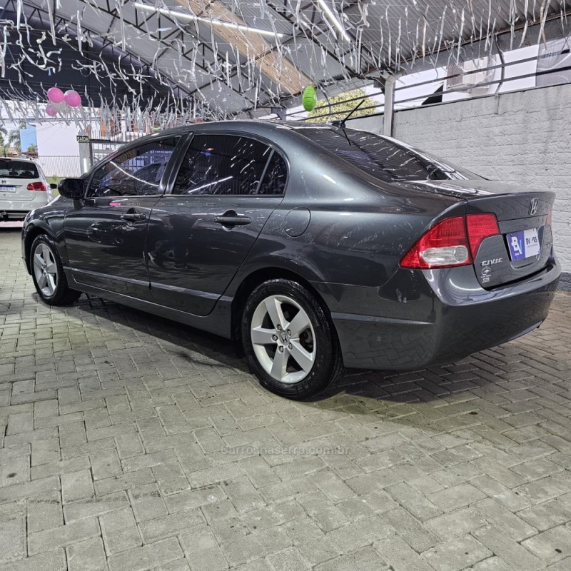 CIVIC 1.8 LXS 16V GASOLINA 4P MANUAL - 2007 - SãO LEOPOLDO