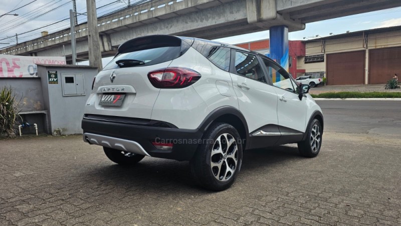 CAPTUR 1.6 16V INTENSE BOSE FLEX 4P AUTOMÁTICO - 2021 - NOVO HAMBURGO