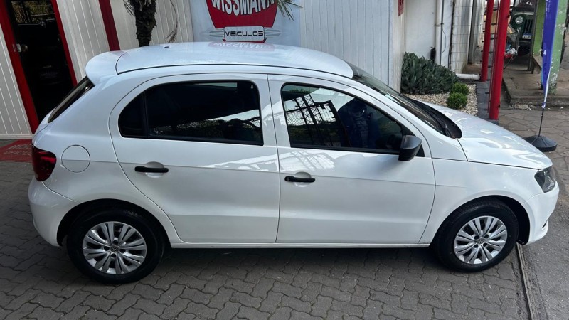 GOL 1.0 MI SPECIAL 8V FLEX 4P MANUAL - 2015 - TRêS COROAS