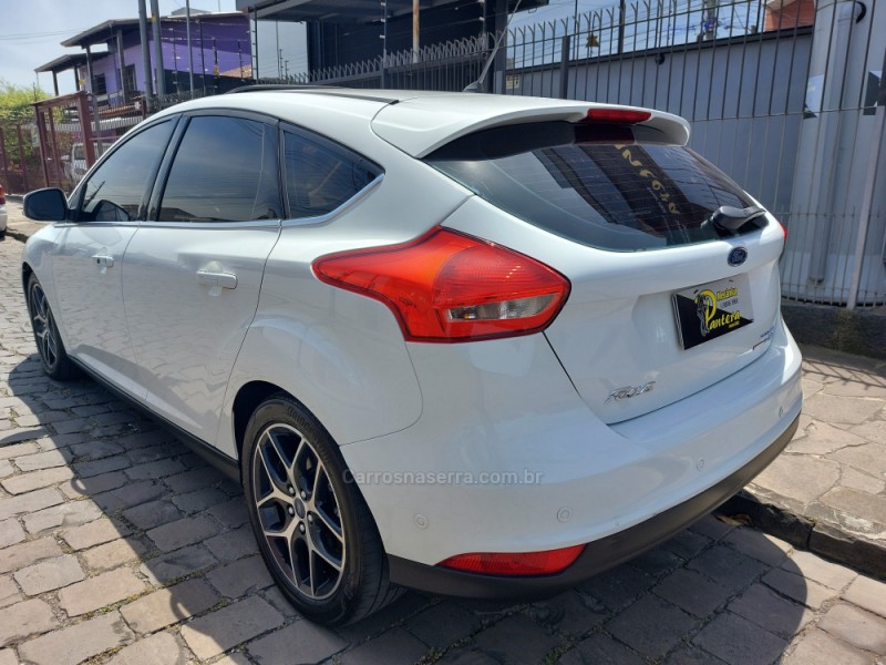 FOCUS 2.0 SE PLUS FASTBACK 16V FLEX 4P AUTOMÁTICO - 2016 - CAXIAS DO SUL