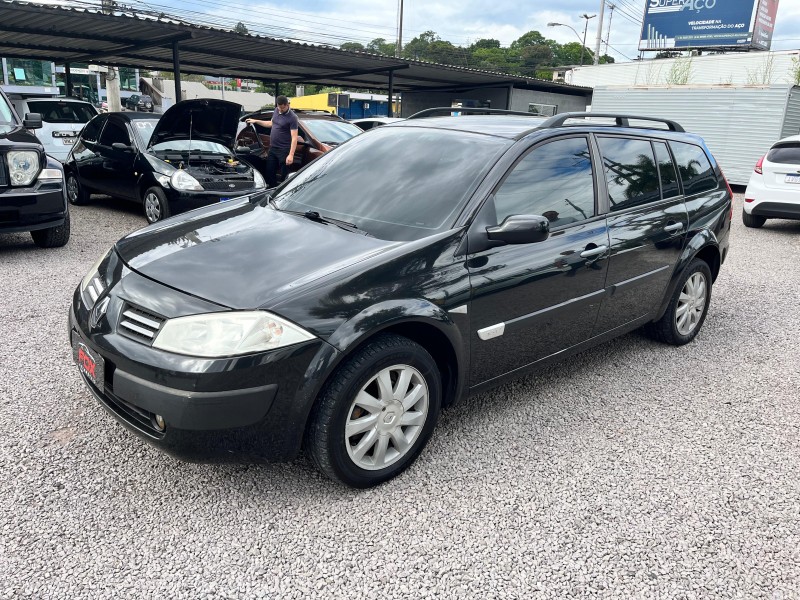 megane 1.6 dynamique grand tour 16v flex 4p manual 2011 caxias do sul