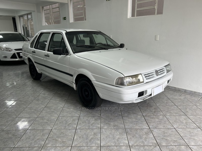 SANTANA 1.8 MI 8V GASOLINA 4P MANUAL - 1996 - NOVA PRATA