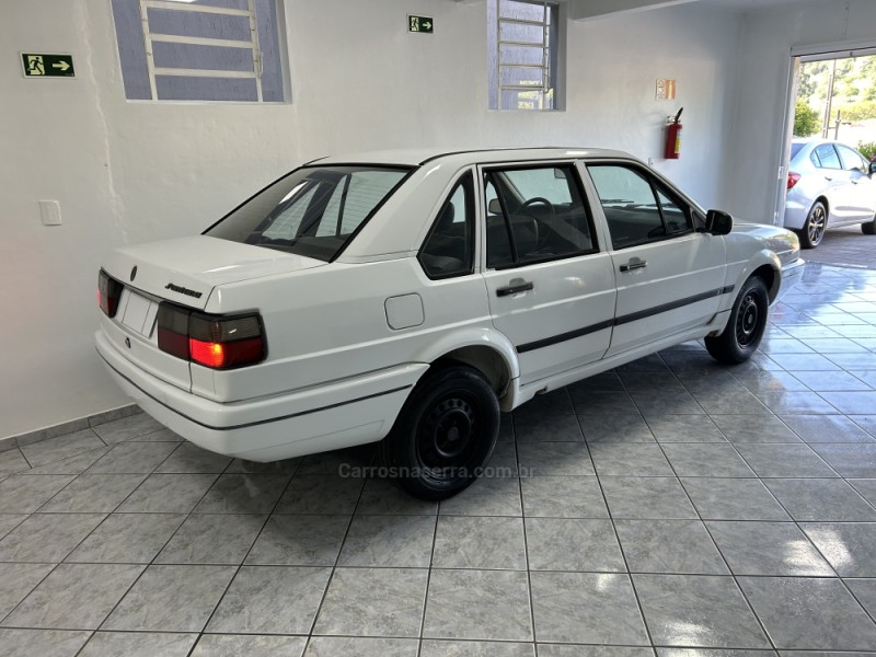 SANTANA 1.8 MI 8V GASOLINA 4P MANUAL - 1996 - NOVA PRATA