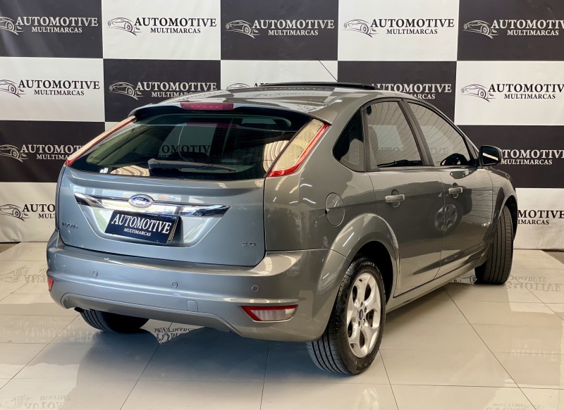 FOCUS 2.0 TITANIUM HATCH 16V FLEX 4P MANUAL - 2012 - CAXIAS DO SUL