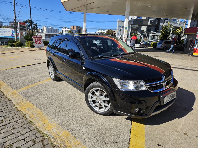 JOURNEY 3.6 RT V6 GASOLINA 4P AUTOMÁTICO - 2014 - CAXIAS DO SUL