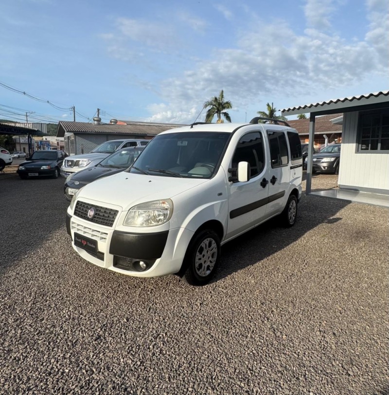 doblo 1.8 mpi essence 16v flex 7p manual 2013 igrejinha