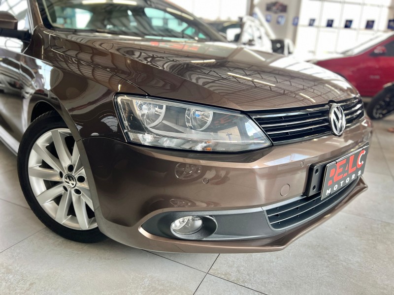 JETTA 2.0 COMFORTLINE FLEX 4P TIPTRONIC - 2014 - CAXIAS DO SUL