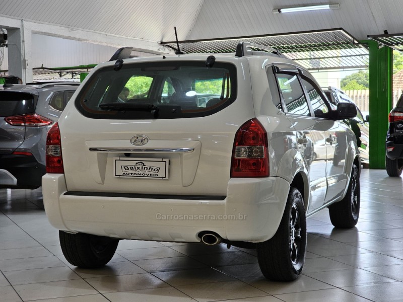 TUCSON 2.0 MPFI GLS 16V 143CV 2WD GASOLINA 4P AUTOMÁTICO - 2015 - SAPUCAIA DO SUL