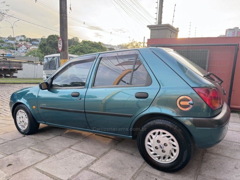 FIESTA 1.0 MPI GL CLASS 8V GASOLINA 4P MANUAL - 2000 - CAXIAS DO SUL