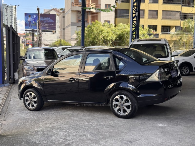 FIESTA 1.6 MPI SEDAN 8V FLEX 4P MANUAL - 2012 - CAXIAS DO SUL