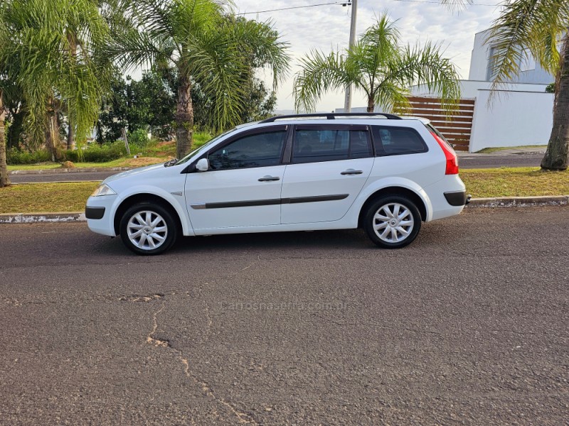 MÉGANE 1.6 DYNAMIQUE GRAND TOUR 16V FLEX 4P MANUAL - 2010 - CAMPO BOM