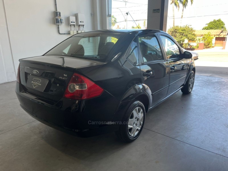 FIESTA 1.6 MPI SEDAN 8V FLEX 4P MANUAL - 2007 - SANTA CRUZ DO SUL