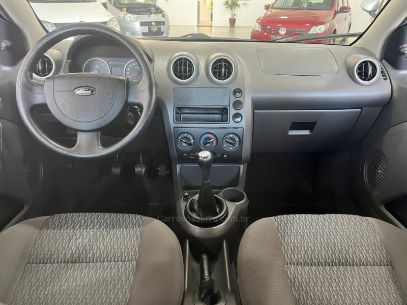 FIESTA 1.6 MPI SEDAN 8V FLEX 4P MANUAL - 2007 - SANTA CRUZ DO SUL