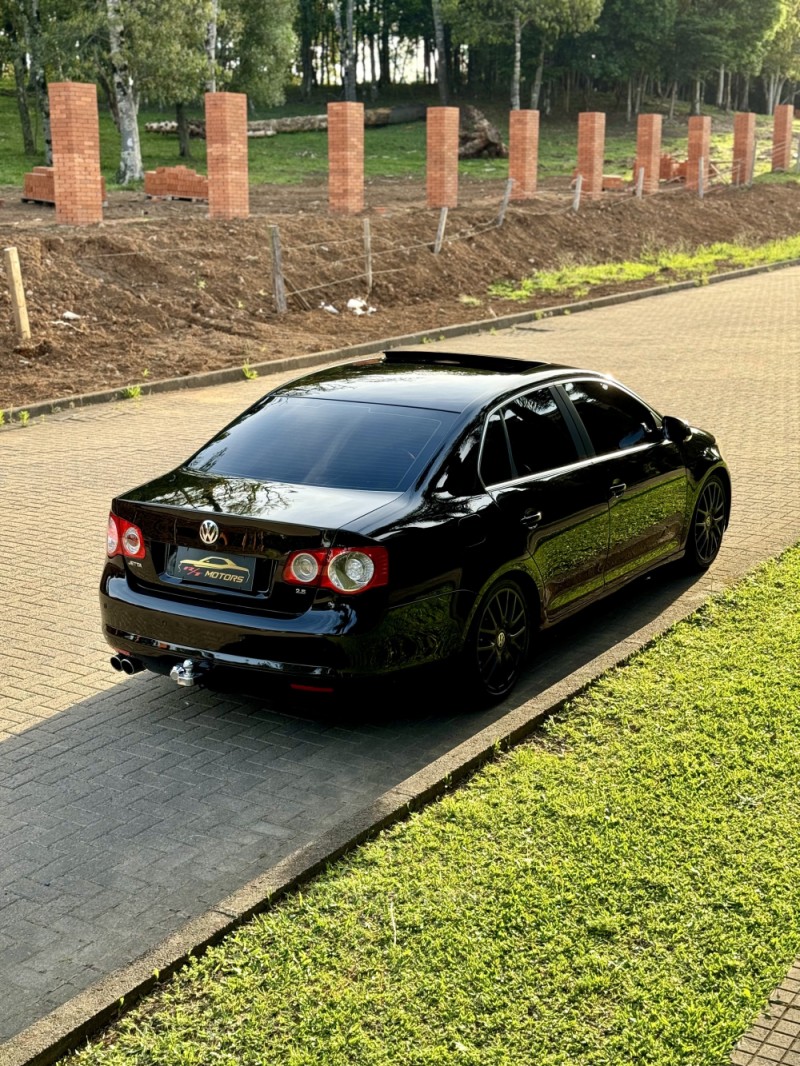 JETTA 2.5 I 20V 170CV GASOLINA 4P TIPTRONIC - 2008 - CAXIAS DO SUL