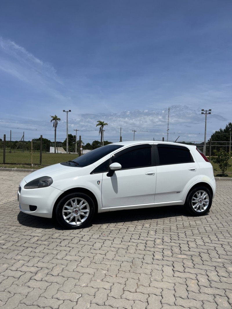 punto 1.4 attractive italia 8v flex 4p manual 2012 antonio prado