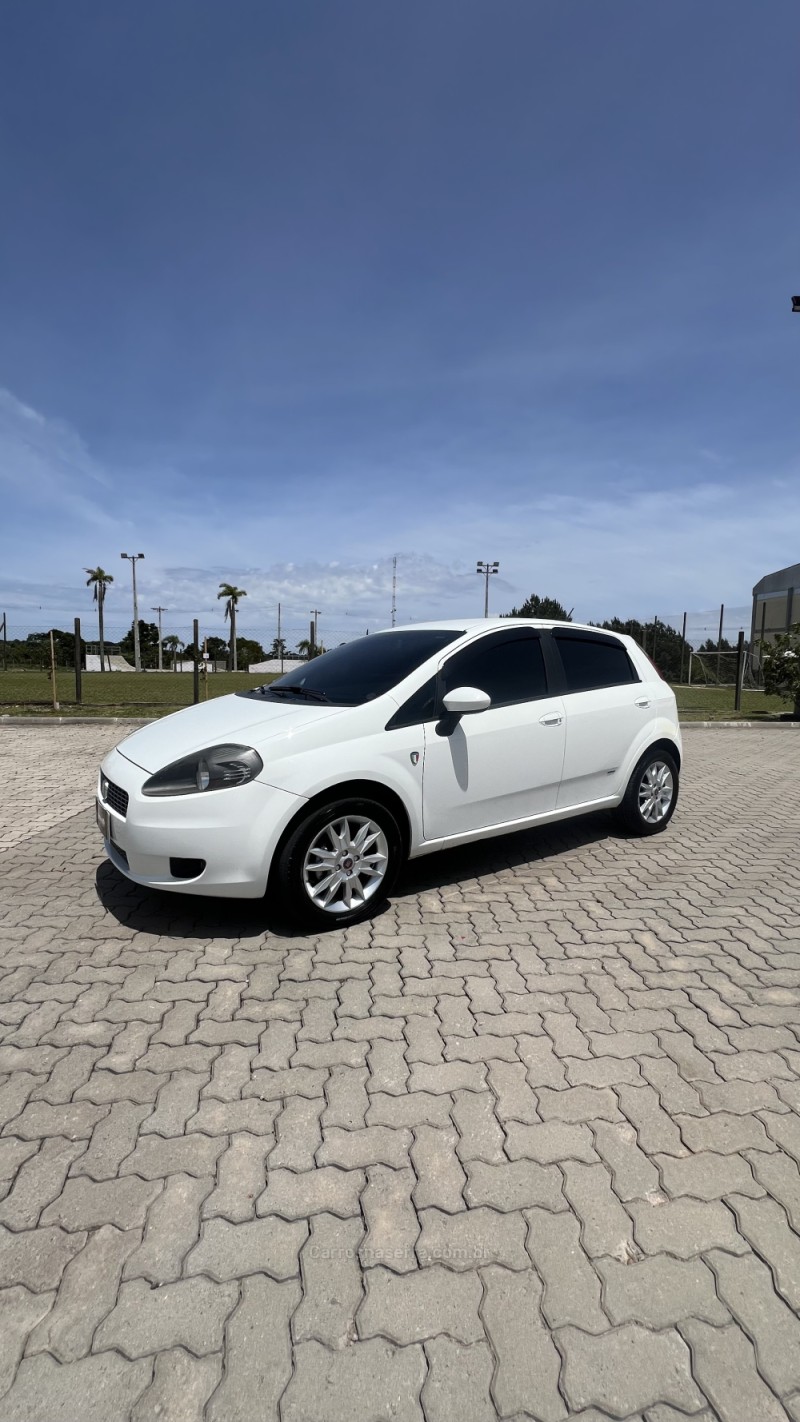 PUNTO 1.4 ATTRACTIVE ITALIA 8V FLEX 4P MANUAL - 2012 - ANTôNIO PRADO