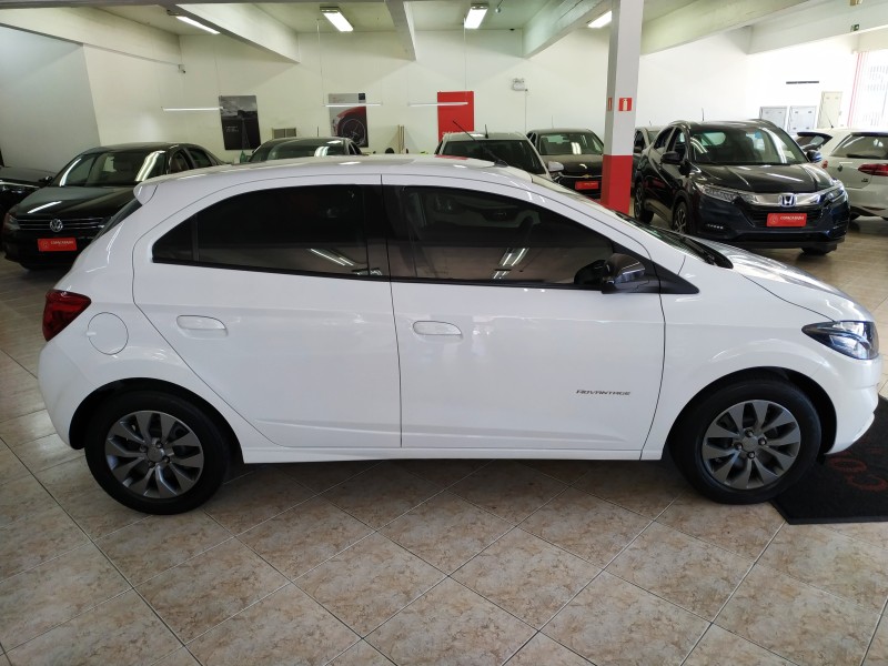 ONIX 1.4 ADVANTAGE 8V FLEX 4P AUTOMÁTICO - 2019 - CAXIAS DO SUL