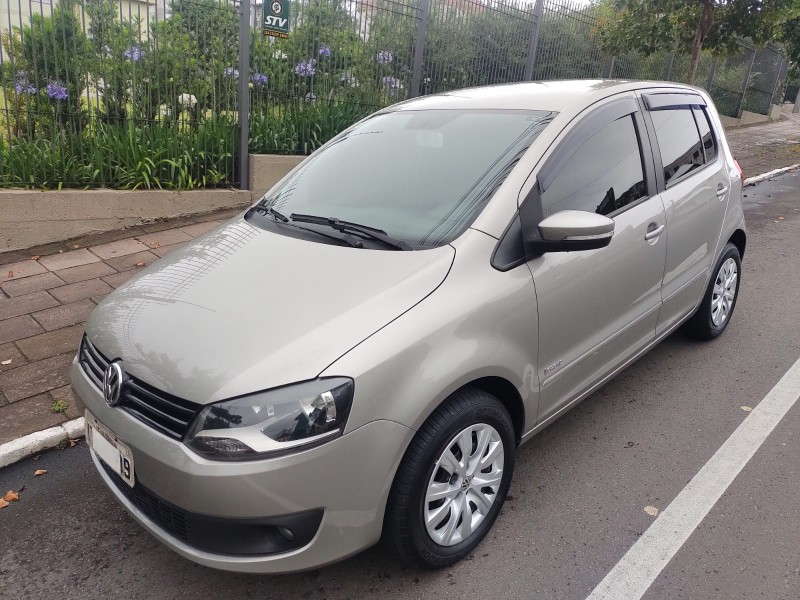 FOX 1.6 MI 8V FLEX 4P MANUAL - 2013 - FARROUPILHA