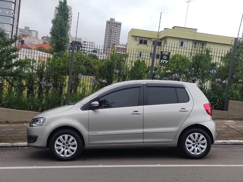 FOX 1.6 MI 8V FLEX 4P MANUAL - 2013 - FARROUPILHA