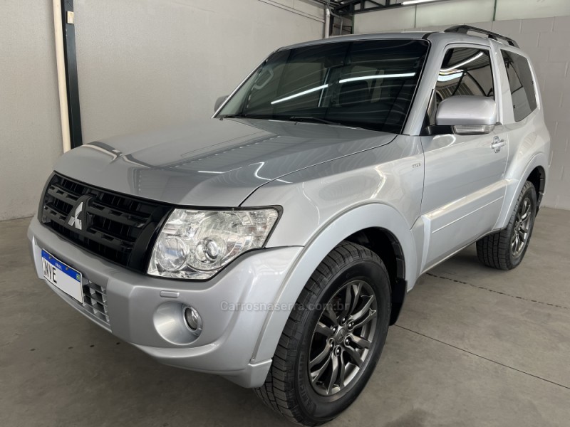 PAJERO FULL 3.8 HPE 4X4 V6 24V GASOLINA 2P AUTOMÁTICO - 2012 - CAXIAS DO SUL