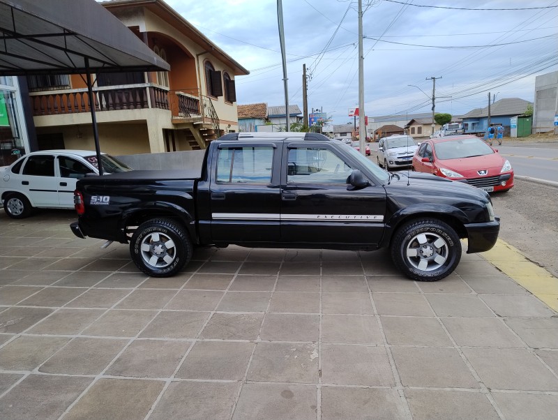 S10 2.4 MPFI EXECUTIVE 4X2 CD 8V FLEX 4P MANUAL - 2009 - VACARIA