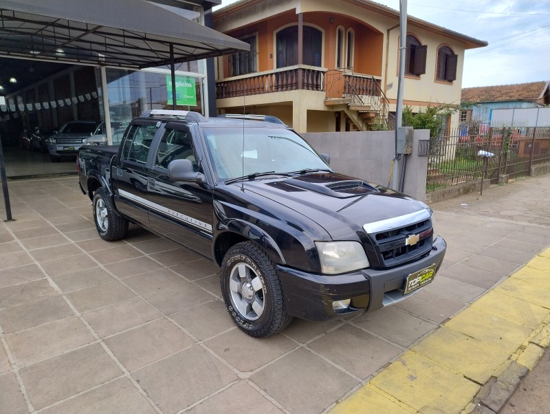 S10 2.4 MPFI EXECUTIVE 4X2 CD 8V FLEX 4P MANUAL - 2009 - VACARIA