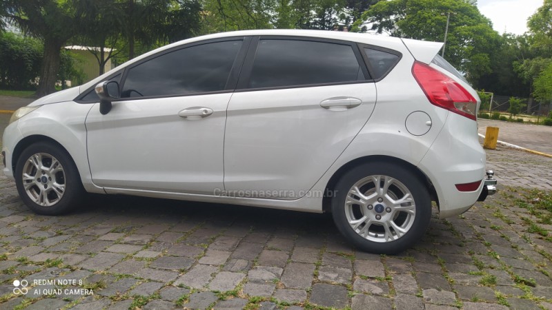 FIESTA 1.6 SE HATCH 16V FLEX 4P AUTOMÁTICO - 2015 - FARROUPILHA