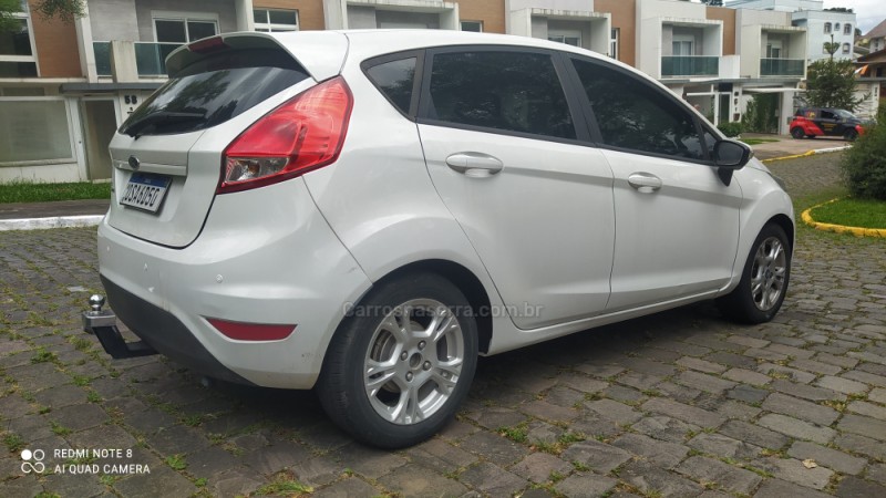 FIESTA 1.6 SE HATCH 16V FLEX 4P AUTOMÁTICO - 2015 - FARROUPILHA