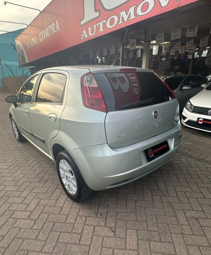 PUNTO 1.4 ELX 8V FLEX 4P MANUAL - 2010 - PAROBé