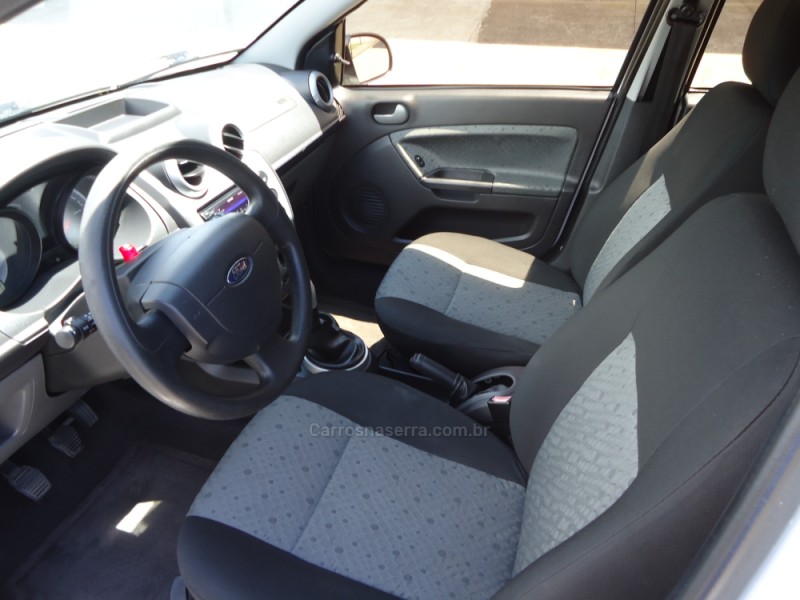 FIESTA 1.6 ROCAM SE PLUS 8V FLEX 4P MANUAL - 2014 - SANTA CLARA DO SUL