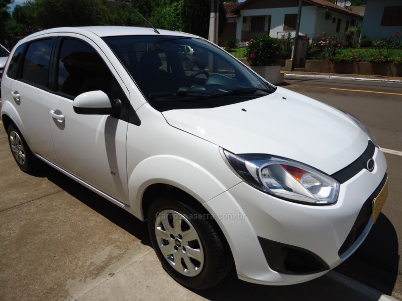 FIESTA 1.6 ROCAM SE PLUS 8V FLEX 4P MANUAL - 2014 - SANTA CLARA DO SUL